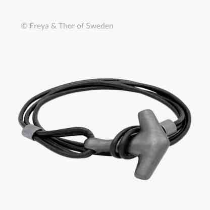Freya & Thor of Sweden Arch Hammer rannekoru Thorin vasara Viikinki korut Pakana kauppa Korulahja miehelle Käsintehdyt hopeakorut