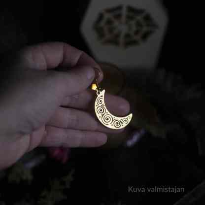 Noémie Zomby korvakorut puolikuu Brass Moon Symbolikorut Käsintehtyjä koruja Messinkikoru