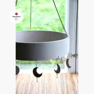 Puinen Kattokranssi Kuultovalkoinen Kuunvaiheet Moonstone merkitys Voimakivet Mystinen sisustus Kuun vaiheiden merkityksiä Kolmas Silmä Creations