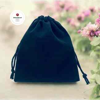 Musta samettipussukka keskikokoinen