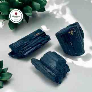 Kivikokoelma Musta Turmaliini vaikutus Raakapala Brasilia Kivet ja kristallit netistä Raakakivet Kristalli kauppa Mistä ostaa kristalleja Kivet ja kristallit merkitys Kivikauppa netissä