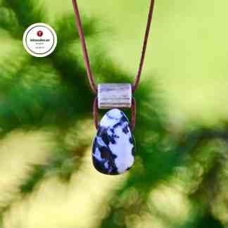 Amuletti kaulakoru seepra akaatti Poronsarvi korut Voimakivikoru Käsintehtyjä koruja Kivikauppa netissä Sarvikorut Voimakivet ja kristallit