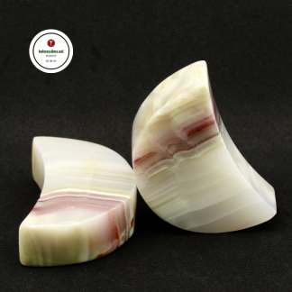 Raitainen Onyx Puolikuu Kivet ja kristallit Voimakivet merkitykset Kivikauppa netissä Energiakivet Parantavat kristallit Eettisesti louhitut puolijalokivet