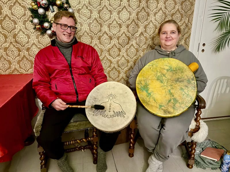 Shamanistinen rumpuhoito koulutus Juha Kivinen Shamanismi kurssi Mikä on samanismi Shamaani hoito kokemuksia